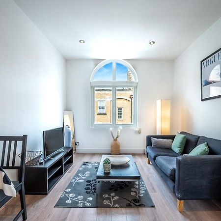 Appartement One-Bed Flat, Kensington, Bank Payment To The Host Within 24H From The Reservation à Londres Extérieur photo